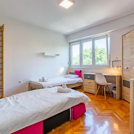 Apartament Artsea *