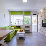 Artsea Apartman *